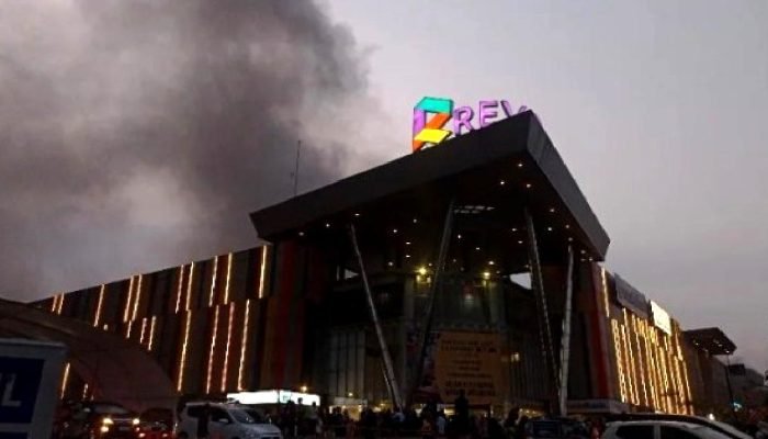 Usai Kebakaran, Pusat Perbelanjaan Revo Town Kota Bekasi Tutup Sementara