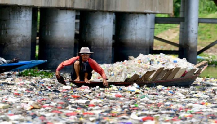 Puncak HLH, Pj Gubernur Jabar Ajak Bupati dan Wali Kota Lakukan Terobosan