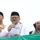 Pj Wali Kota Bekasi Gani Muhamad saat orasi dalam aksi solidaritas untuk Palestina Jilid II, pada Minggu 7 Juli 2024