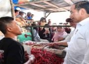 Pedagang Sayuran di Pasar Kota Agung Bangga Bersalaman dan Foto dengan Presiden Jokowi, Agnes Lewat!