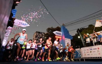 Flag Off Jabar Run 10K 2024 di Jl. Siliwangi, Kota Cirebon, Minggu (14/7/2024). Sekitar 2.000 pelari dari berbagai daerah mengikuti event tersebut.