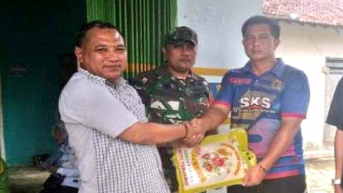 Pemkab Lampung Timur kirim bantuan kepada korban angin puting beliung di Desa Adi Luhur dan Desa Mumbang Jaya Kecamatan Jabung, pada 3 Maret 2024