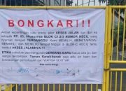 DUH! Akibat Kepentingan Satu Orang Akses Jalan di Komplek Duta Harapan Bekasi, Ditutup