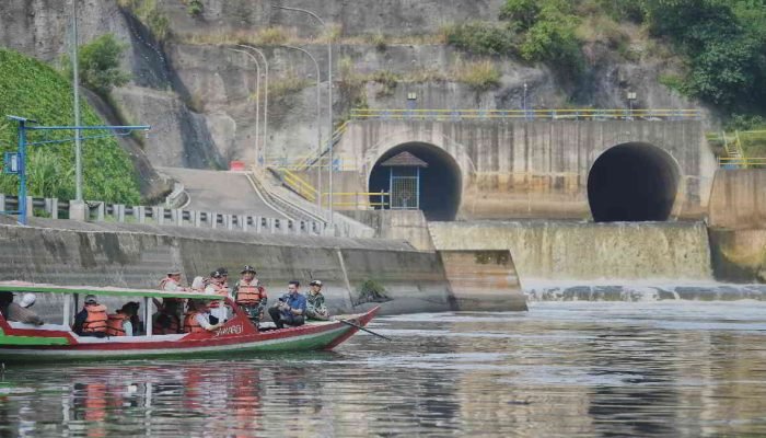 Kawasan Jembatan Babakan Sapan Batujajar, Bersih dari Sampah