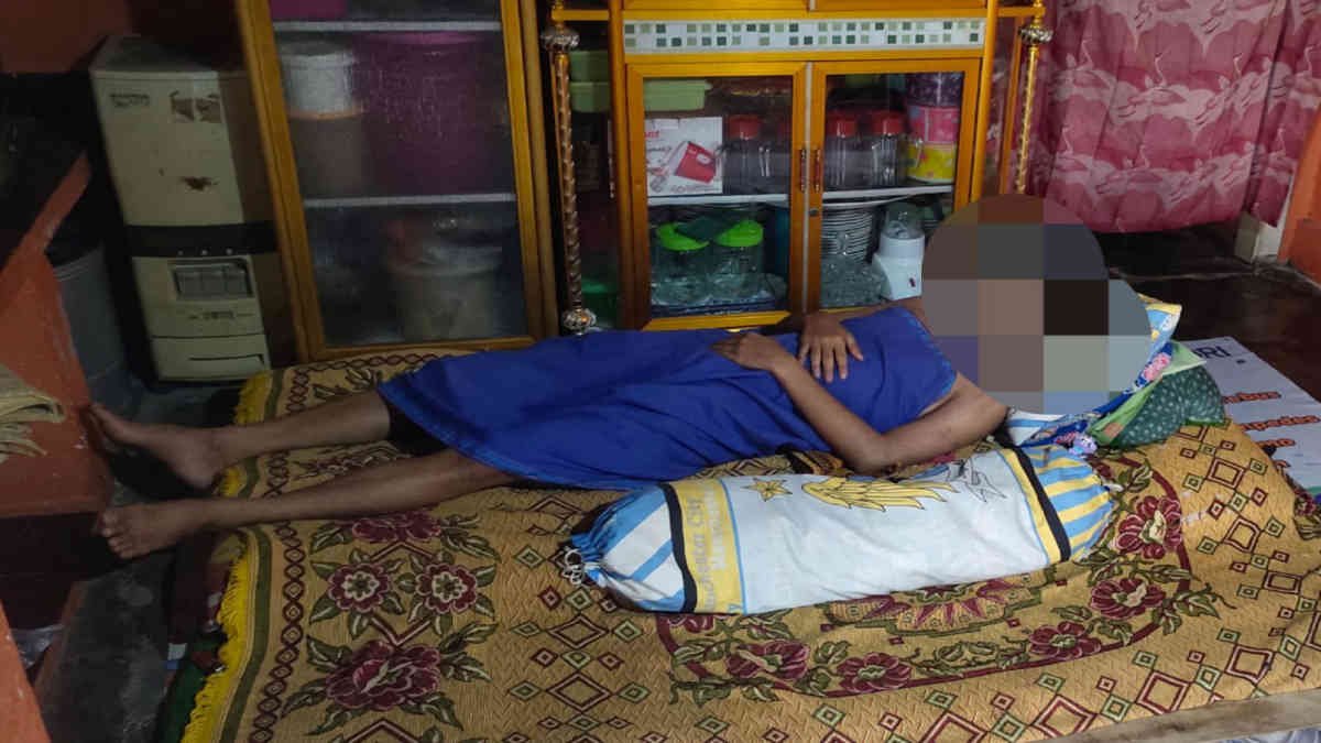 Foto: kondisi Fajar saat ini trauma berat, dan hanya tidur di rumahnya dalam kondisi mengenaskan. Fajar belum mendapatkan perawatan lantaran tidak memiliki biaya, Rabu 14 Agustus 2024, (nt)