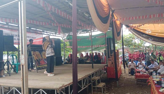 Puluhan Peserta Lomba Karaoke di Kotaagung Barat Meriahkan HUT RI ke 79