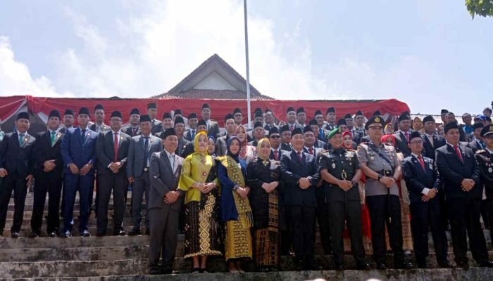 Suasana HUT Kemerdekaan, 45 Anggota DPRD Tanggamus Terpilih Dilantik