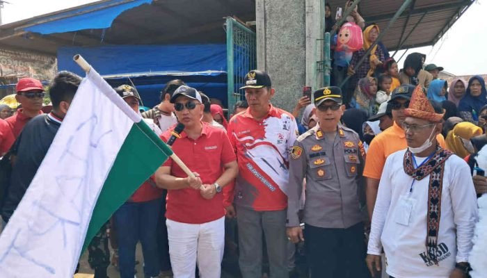 Warga Padati Karnaval Budaya HUT RI ke-79 di Lapangan Tangsi Talang Padang