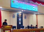 Foto: Pj Bupati Tanggamus Mulyadi Irsan saat menghadiri rapat paripurna di ruang sidang DPRD, pada Rabu 7 Agustus 2024.