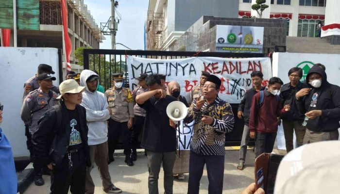 Geruduk PN Kota Bekasi, Masyarakat Jatiasih Bersatu Tuntut Keadilan