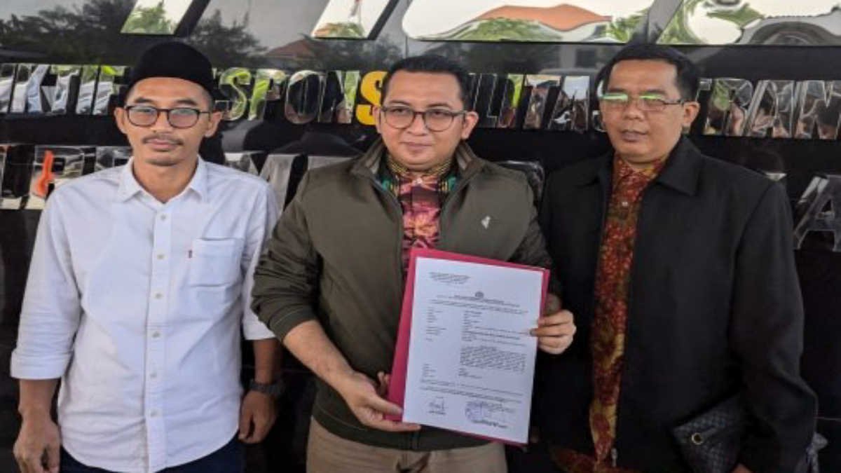 Ketua DPC PKB Kota Bekasi Rizki Topananda bersama pengurus menyambangi kantor Polres Metro Bekasi Kota untuk melaporkan Lukman Edy terkait pencemaran nama baik, Rabu 7 Agustus 2024