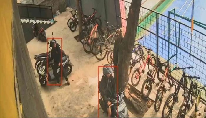 Santuy, Aksi Pelaku Maling Motor Siang Bolong Terjadi di Parkiran SD Swasta di Jatiluhur