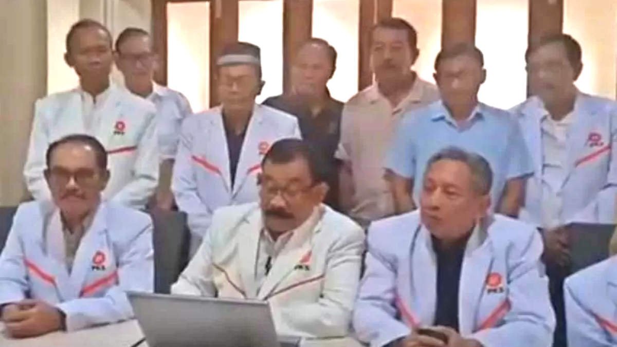 Puluhan Dewan Pakar (DP) Partai Keadilan Sejahtera (PKS) mengundurkan diri sebagai anggota