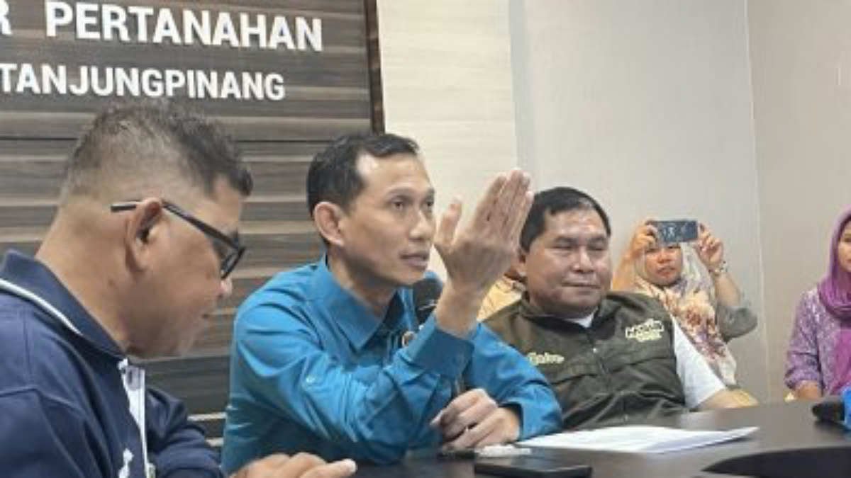 Bambang Prasongko menegaskan di Kantor Agraria dan Tata Ruang pada Badan Pertanahan Nasional (ATR/BPN) Kota Tanjungpinang, bahwa SHGB PT CDA habis tanggal 10 September 2024, pada Jumat (13/9/24).
