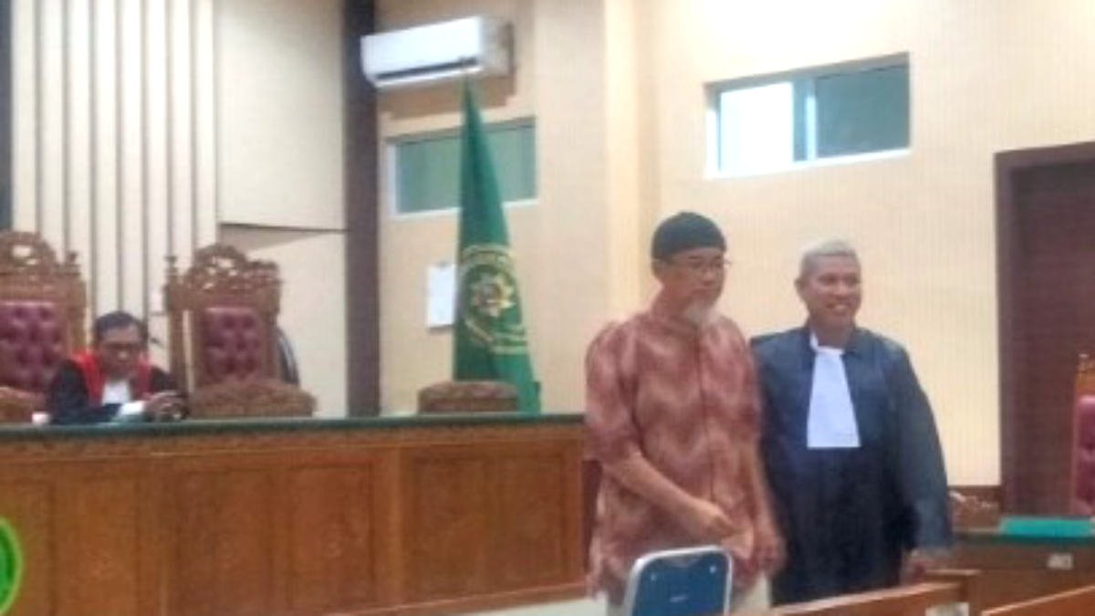 Darmanto hanya terlihat pasrah saat menjalani sidang kasus korupsi dana hibah semasa ia menjabat sebagai kepala BPKAD Kabupaten Natuna, Senin 2 September 2024 di PN Kota Tanjungpinang