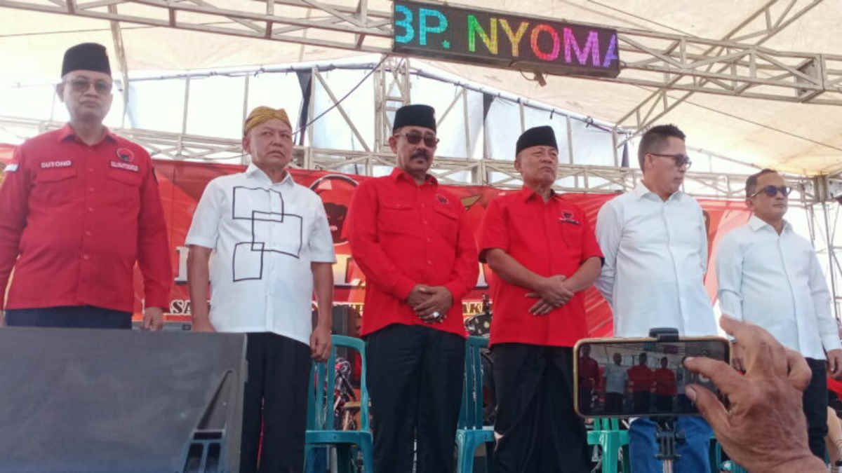 Paslon Dawam-Ketut Erawan Deklarasi pencalonan untuk Pilkada Lampung Timur di Lapangan Merdeka, Way Jepara, Kamis 19 September 2024