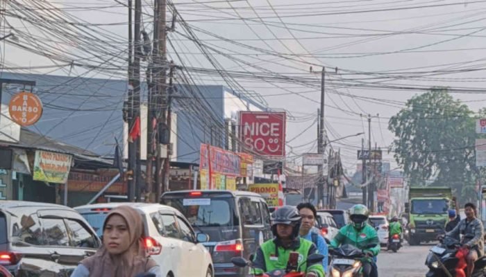 Waspadai Macet dan Hujan Petir Pada Malam Pergantian Tahun 2025