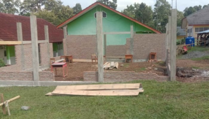 Tukang Belum Dibayar, Pembangunan Masjid di SMAN 1 Wonosobo Tanggamus Mangkrak?