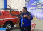 Markas Komando Damkarmat, Medan Satria, Kota Bekasi kehadiran tamu istimewa pada Selasa 3 September 2024. Damkarmat Kota Bekasi mendatangkan Panji Petualang dan Indra Cobra.