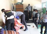 Proses penggeledahan kamar napi oleh jajaran petugas Lapaas Kelas IIB Kotaagung, pada Selasa 10 September 2024.