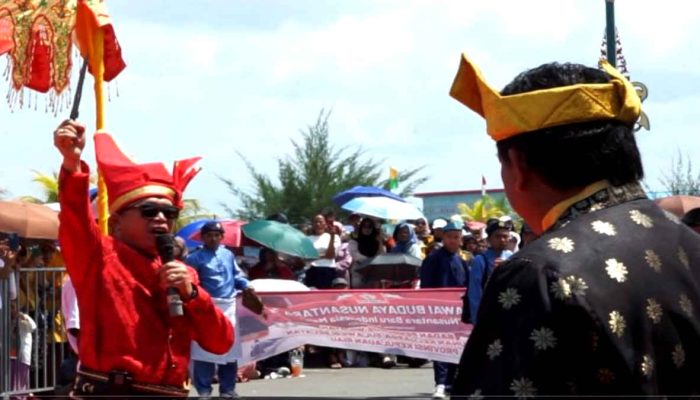 Sumpah Setia Melayu-Bugis Menggelegar di Kirab Budaya Tanjungpinang