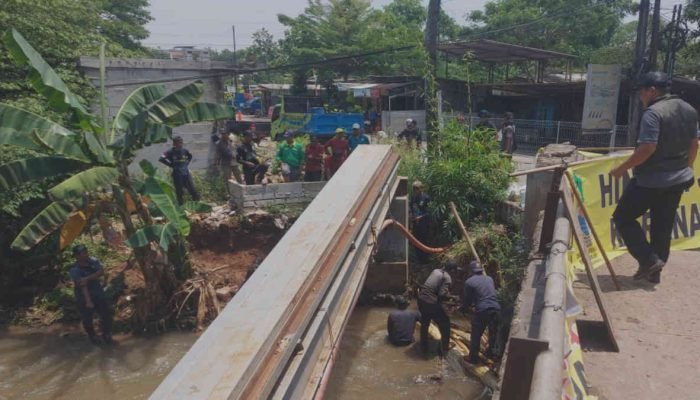 Instruksi Wali Kota Bekasi Dicuekin, Bangunan Liar di Bantaran Kali Cakung Legok Masih Berdiri Tegak