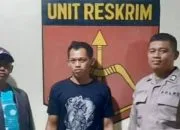 Budiyanto (tengah) pelaku pembunuhan di Way Kanan yang berlatarbelakang istrinya selingkuh saat diamankan polisi, Kamis (5/9/2024).(Dokumentasi Polres Way Kanan)