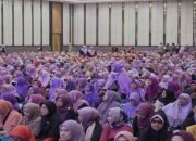 Tri Adhianto dan Istri Kompak Satukan Ribuan Ibu di Festival Majelis Taklim Bekasi
