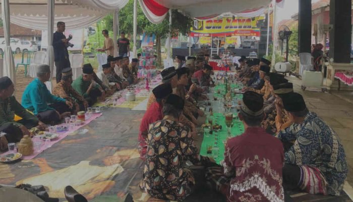 Calon Wakil Bupati Lampung Timur Dianugerahi Gelar Adat Raja Putra Tauladan