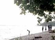 Foto: Suasana Pantai Kiluan pasca ditemuoannya dua bocah meninggal di dermaga apung, Selasa15 Oktober 2024, (foto_hmp)