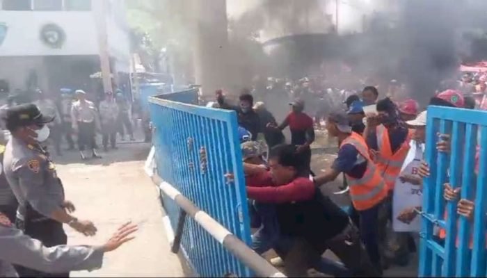 KSOP Panjang Digeduruk Massa, Tuntut Segera Terbitkan Surat PMKU