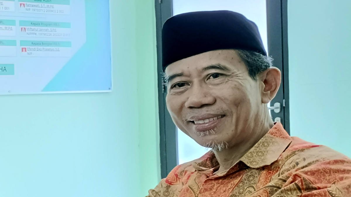 Muhammad Nurdin Kasi Analisa Kebijakan Guru KCD 3 Jabar