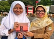 “Inilah Caraku Memandang Kehidupan” Buku Karya Siswi SMPN 4 Bekasi Juara Nasional