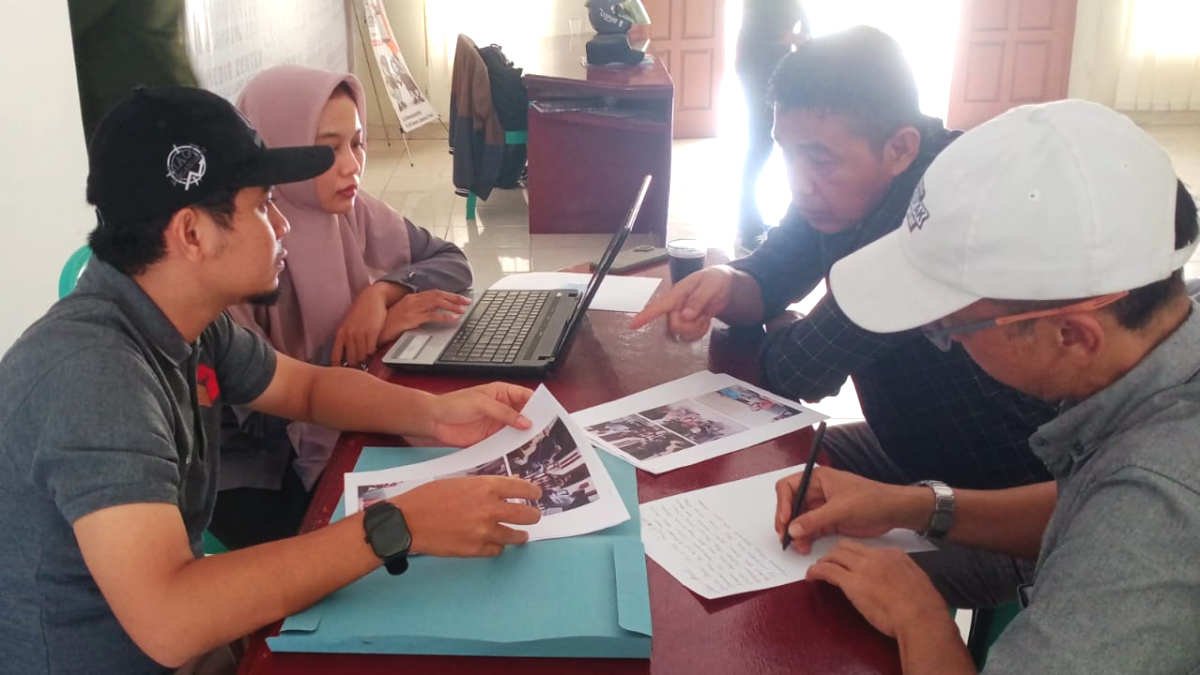 LSM APKAN dan GNPK melaporkan dugaan pelanggaran netralitas 4 Kades di Wilayah Kecamatan Raman Utara, dalam Pilkada Bupati Lampung Timur 2024, Selasa 5 November 2024 - foto dok ist