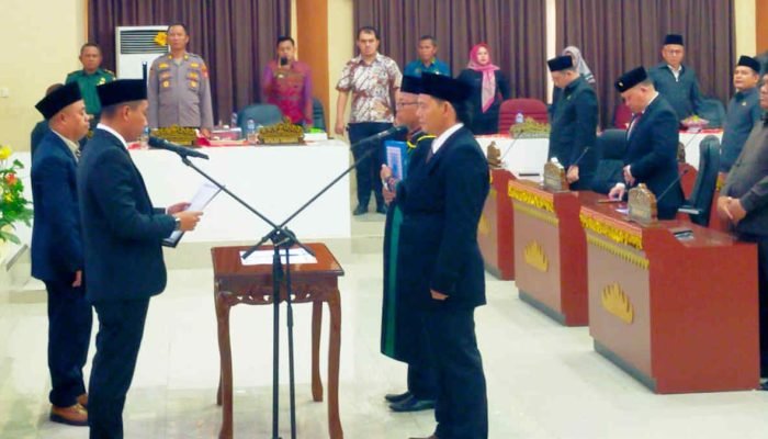 Heru Antori Dilantik Jadi Anggota DPRD Tanggamus, PAW Dewi Handajani