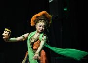 Pertunjukan Drama Jalan Sejarah Tari 80 Tahun Indrawati Lukman
