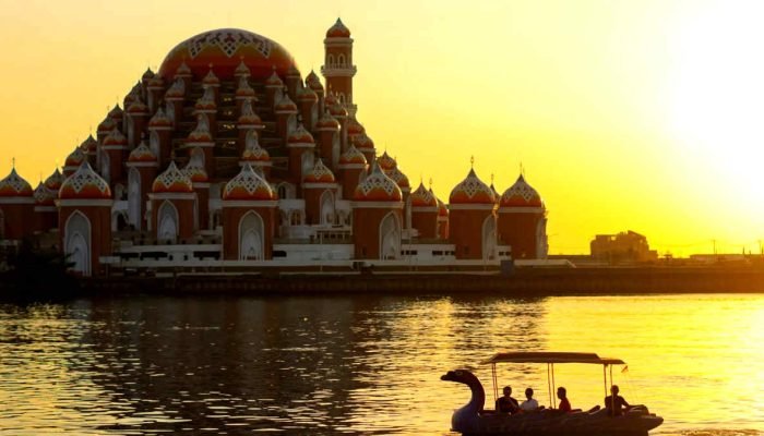 Inilah Destinasi Sunset Eksotis nan Intim di 8 Provinsi Indonesia