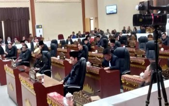 Foto: Rapat dipimpin Ketua DPRD Kabupaten Tanggamus Agung Setio Utomo dan didampingi oleh Wakil Ketua I DPRD Tanggamus M. Rangga Putra Hakim serta diikuti 33 Anggota DPRD Tanggamus, Senin 25 November 2024