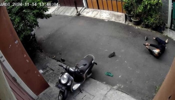 Pelaku Curanmor Tembak Polisi hingga Tersungkur di Cengkareng