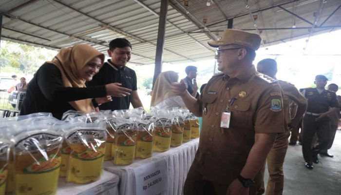 Pj Gani Pastikan Harga dan pasokan pangan stabil jelang Desember di Kota Bekasi