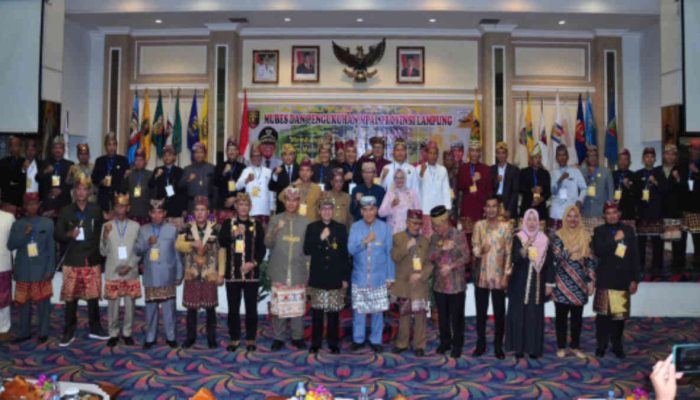 Rycko Menoza Dikukuhkan sebagai Ketua Umum  Majelis Penyimbang Adat Lampung