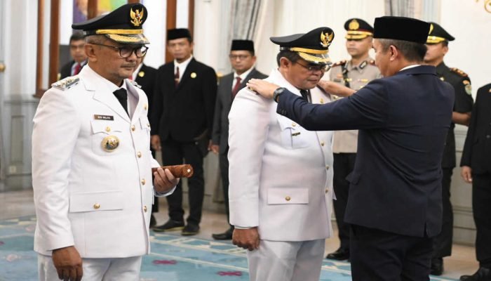 Lantik Penjabat Bupati Ciamis dan Kuningan, Bey: Wilayah Timur Jabar Banyak Tantangan