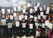 Kompak Perangkat Desa Margajaya, Lebak Banten membuat surat pernyataan mundur, setelah Kades tersandung Narkoba Jumat 8 November 2024 malam