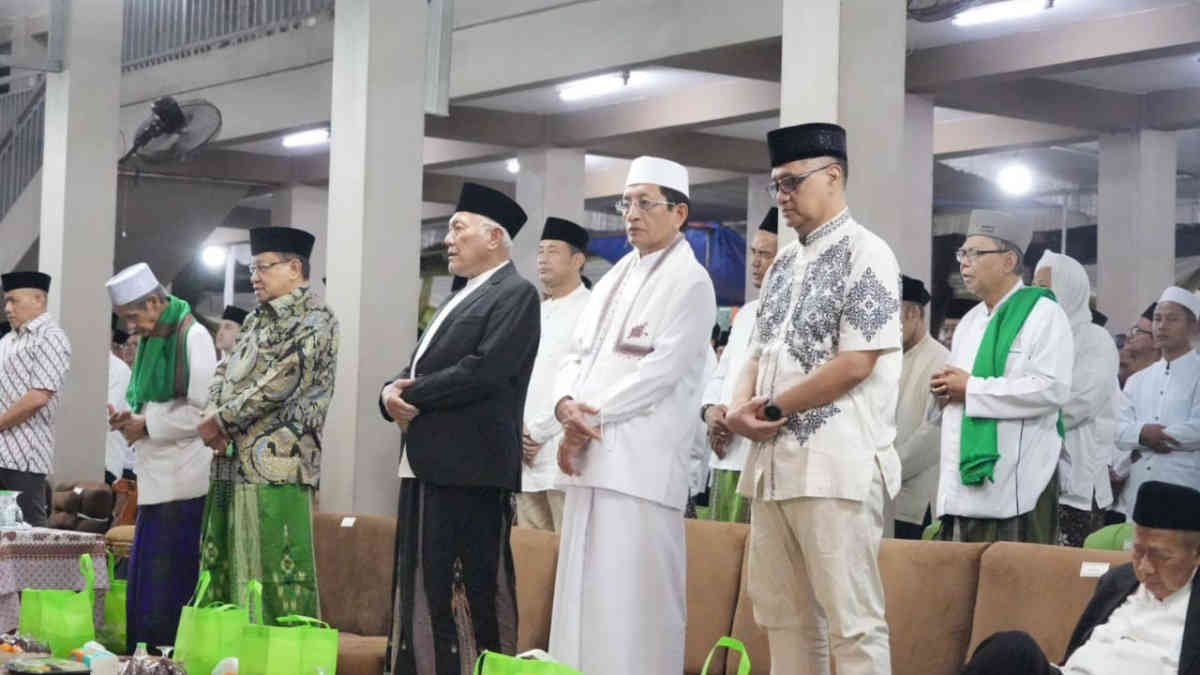 Menteri Agama Nasaruddin menghadiri Haul ke-15 Presiden Keempat RI Abdurrahman Wahid (Gus Dur) di Pesantren Tebuireng, Jombang, Minggul malam 22 Desember 2024