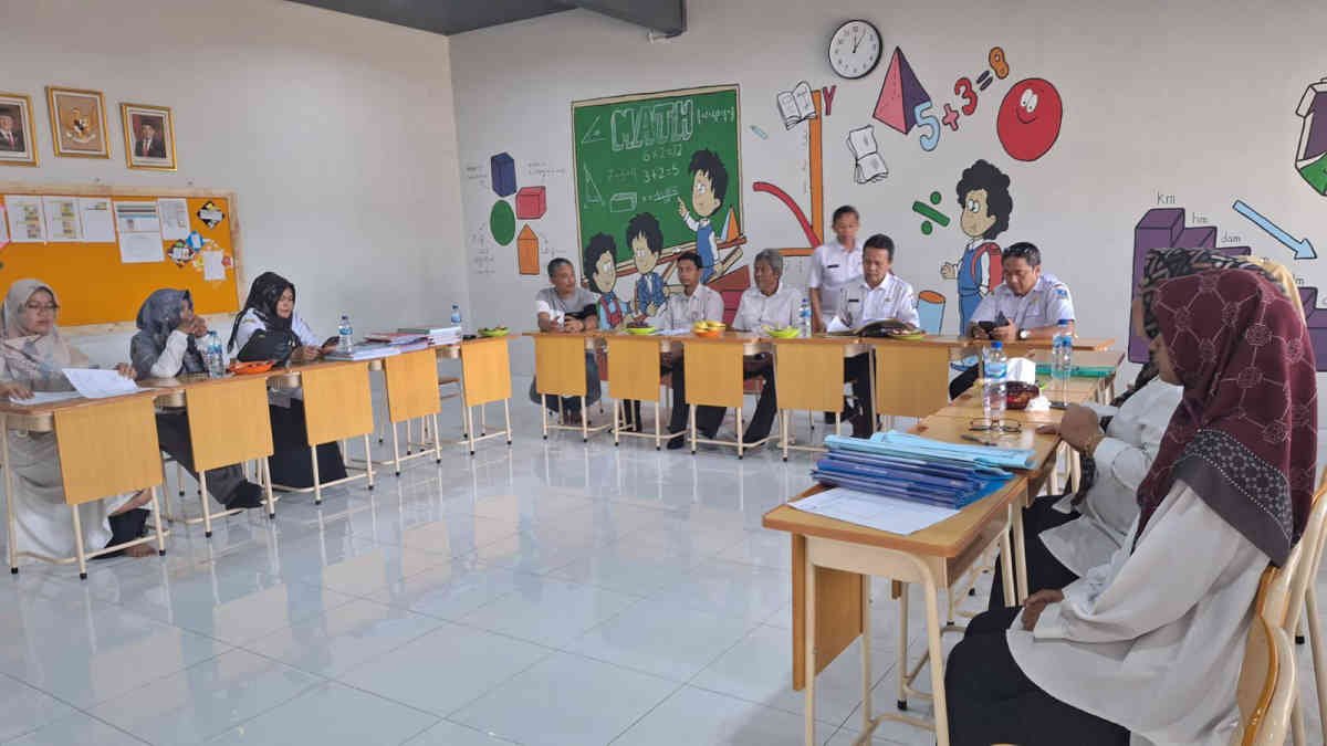 Kunjungan Dinas Pendidikan, Kabupaten Serang, ke SD Al Madina Inklusif Berkarakter, di Desa Kramatwatu, Senin 23 Desember 2024- foto doc ist