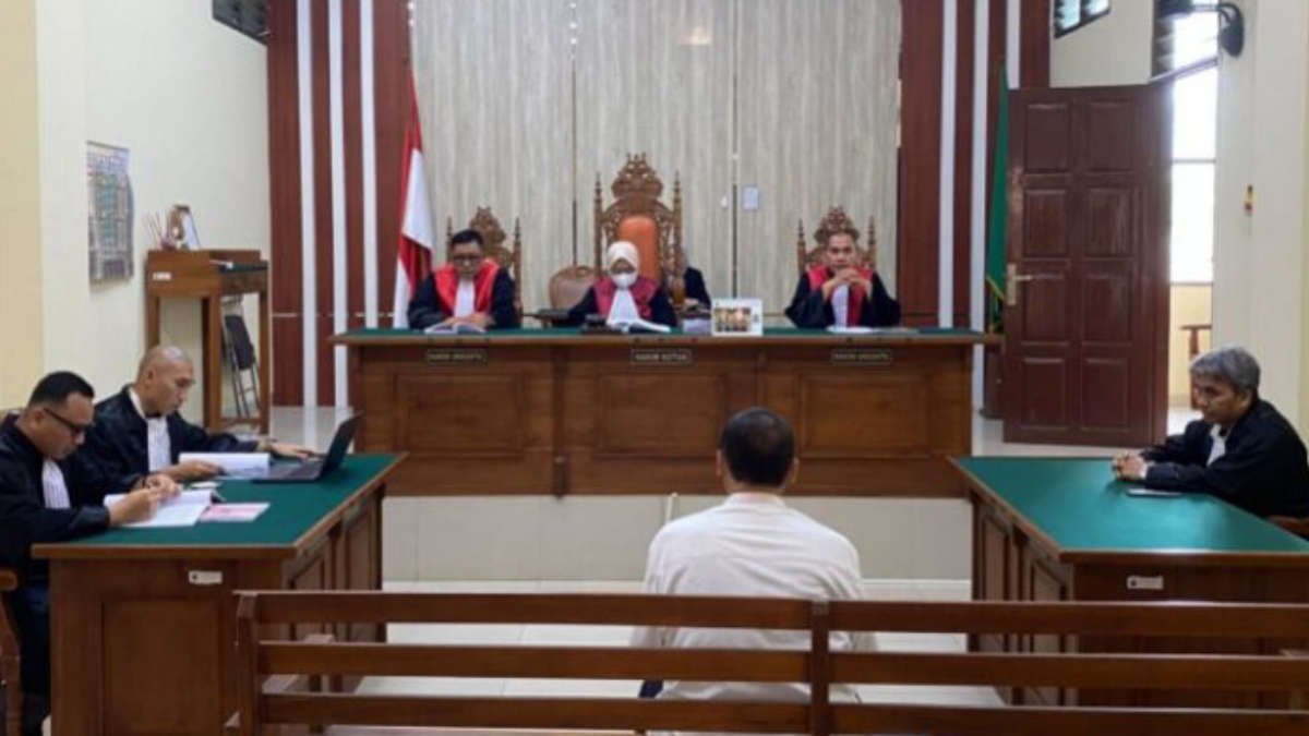 Foto: Mantan Kepala Bapenda Pringsewu Waskito Joko Suryo saat sidang di Pengadilan Tindak Pidana Korupsi (Tipikor) Lampung di Bandar Lampung, pada Rabu (11/12/2024), - scn