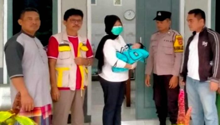 Bayi Laki-laki Ditemukan di Gubukan Pecel Pekalongan Lamtim, Polisi Buru Pelaku