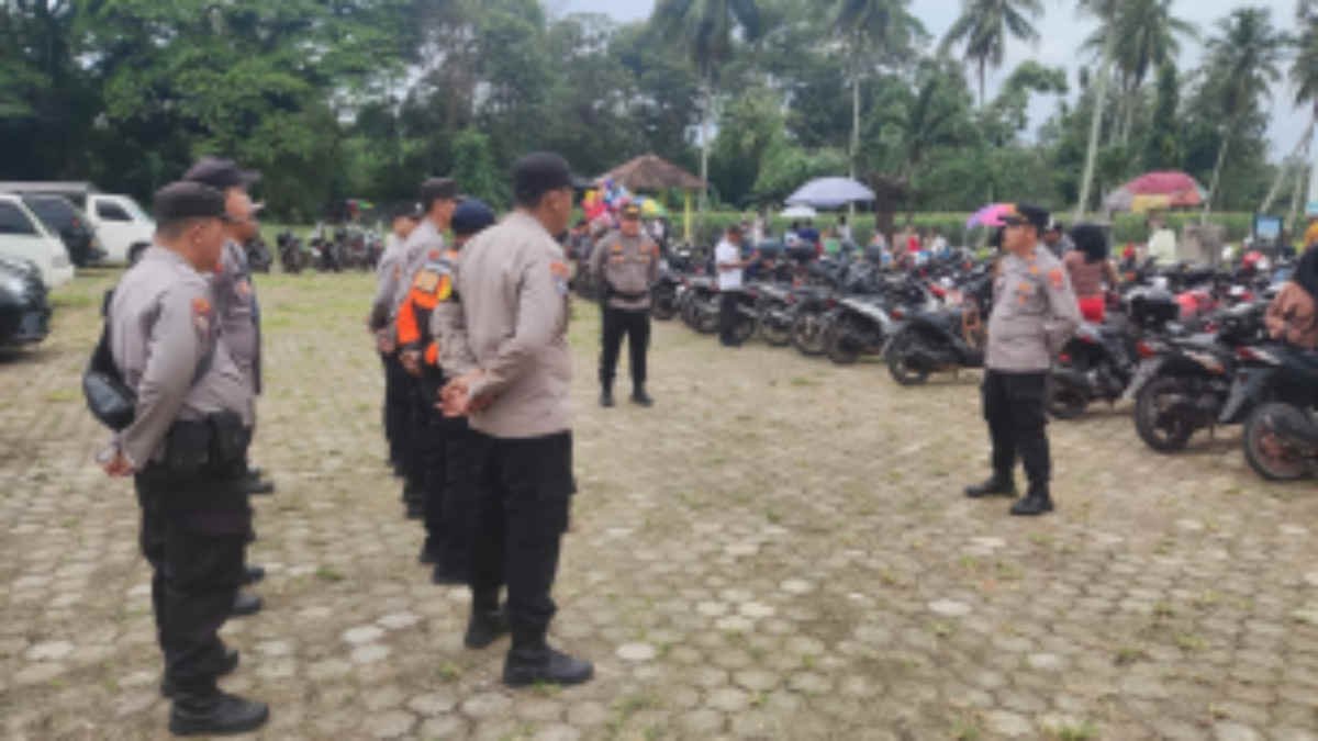 Kapolsek Sekampung Udik, Polres Lampung Timur, AKP Rihamudin memimpin langsung pengamanan