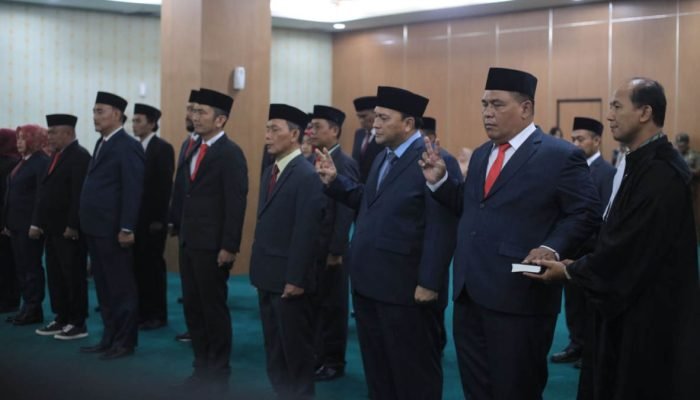 Pengukuhan Nomenklatur Baru Pejabat Eselon di Pemko Bekasi