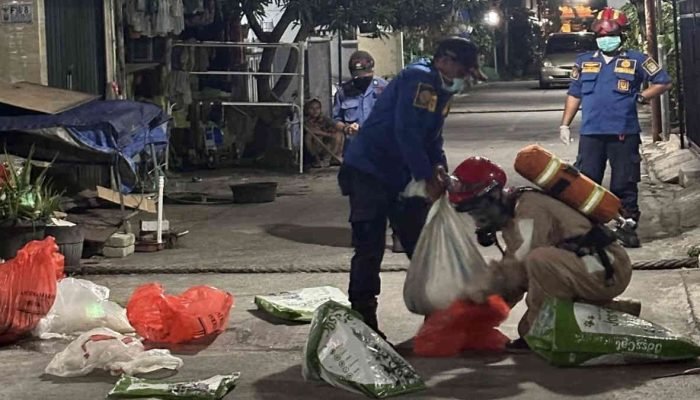 Diduga Keracunan Limbah B3, Tiga Warga Duren Jaya Dilarikan ke RSUD Bekasi, Satu Kritis